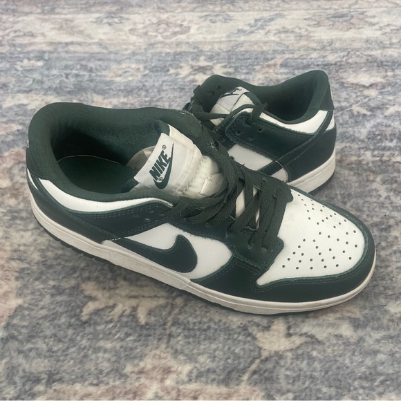 Nike Women’s Dunk Low - Picture 5 of 5